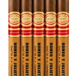 Romeo y Julieta Crafted by AJ Fernandez Toro